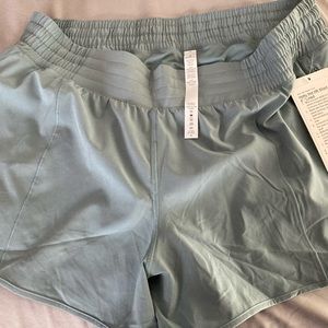 NWT Lululemon hotty hot HR shorts. Size 12
